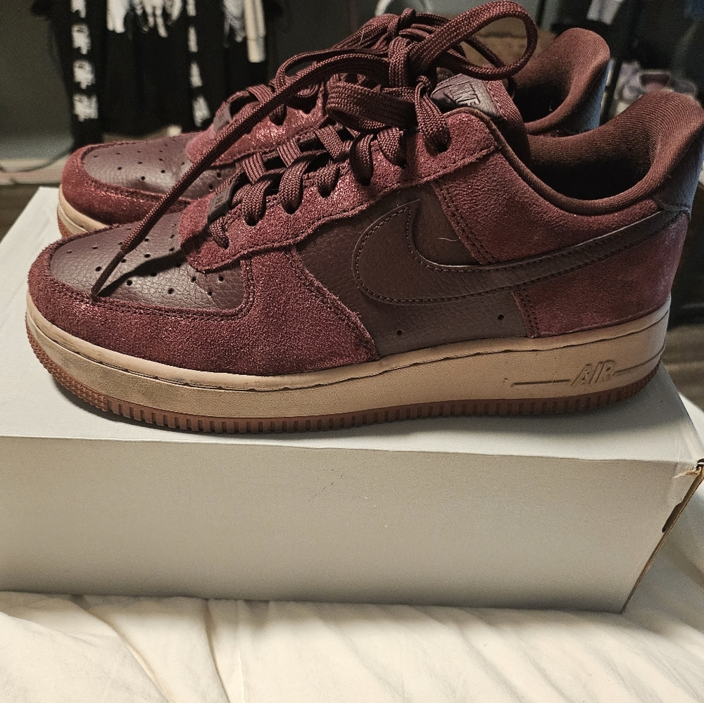 Nike Air Force 1 Premium Suede – Burgundy/Wine – Size 8.5W 7M